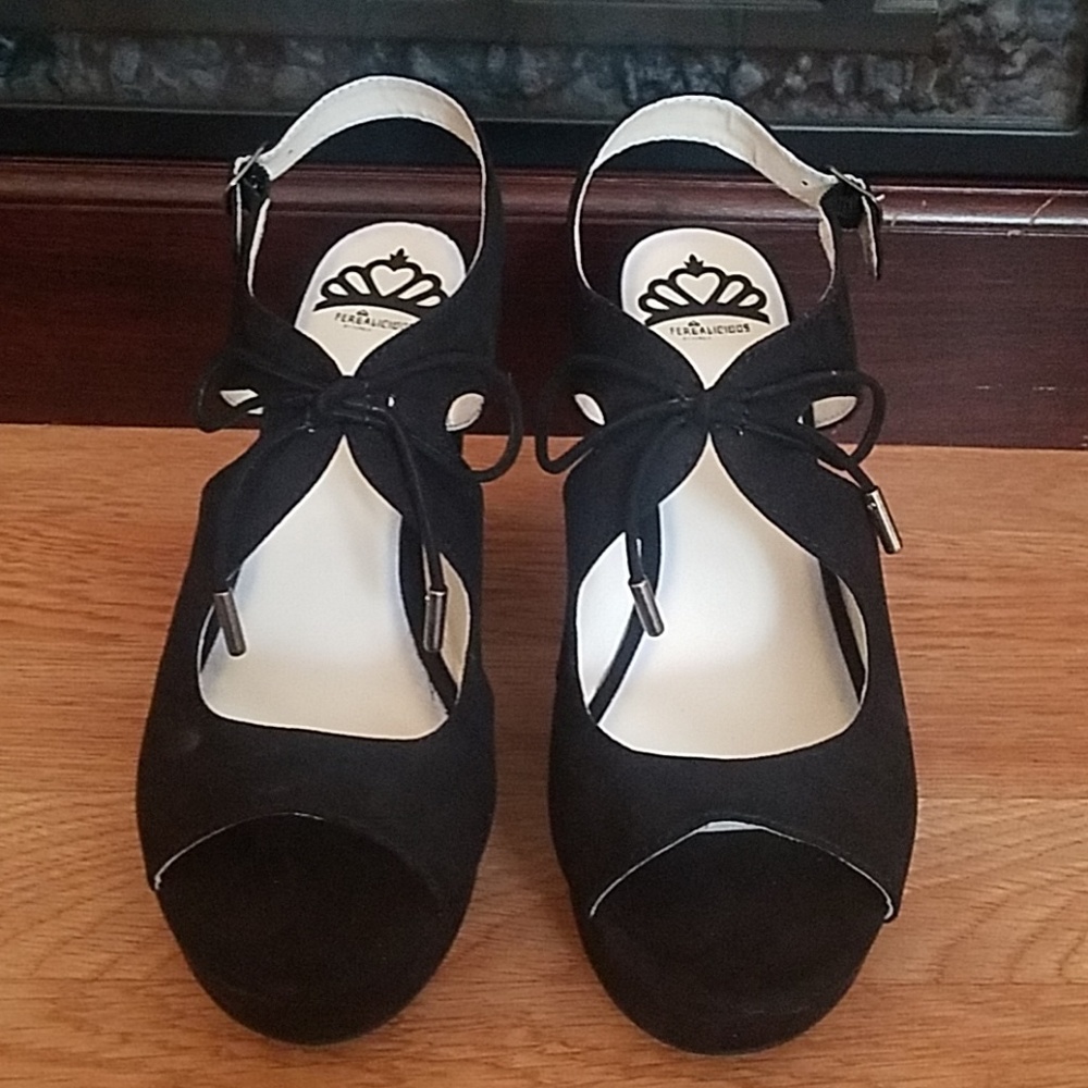 Fergalicious Vicky Black Suede Wedge